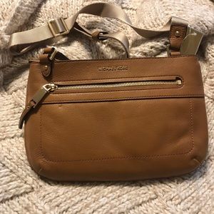 Michael Kors Jet Set Crossbody